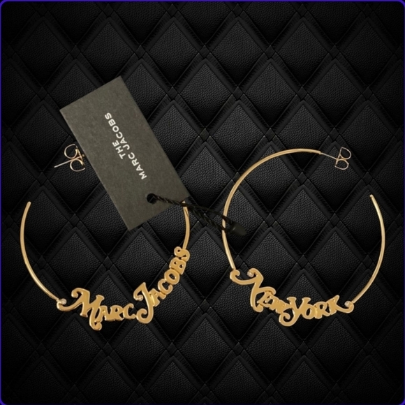 Marc Jacobs New York Gold Logo Hoop Earrings NWT - Picture 2 of 11